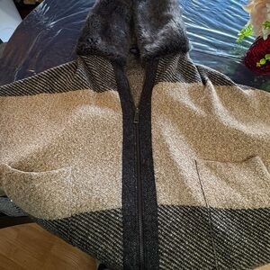 Zara Beige and Black Hooded Zip Jacket with Faux-Fur Collar